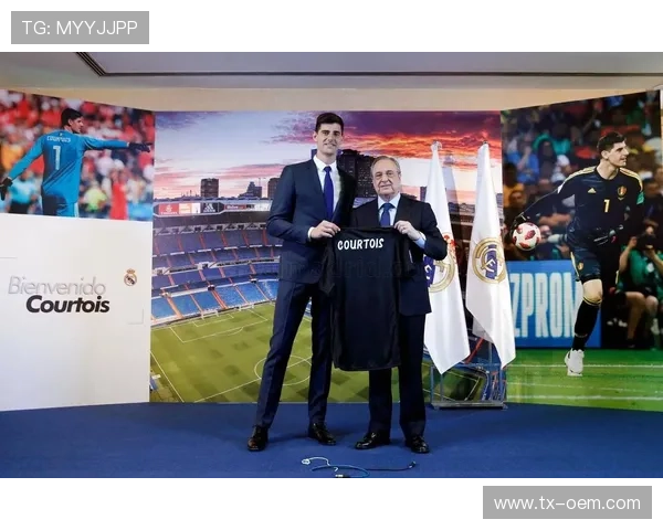 库尔图瓦纪录片首映式在伯纳乌举行,多名皇马队友出席活动